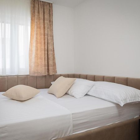 Apartments Villa Maracella مارينا المظهر الخارجي الصورة