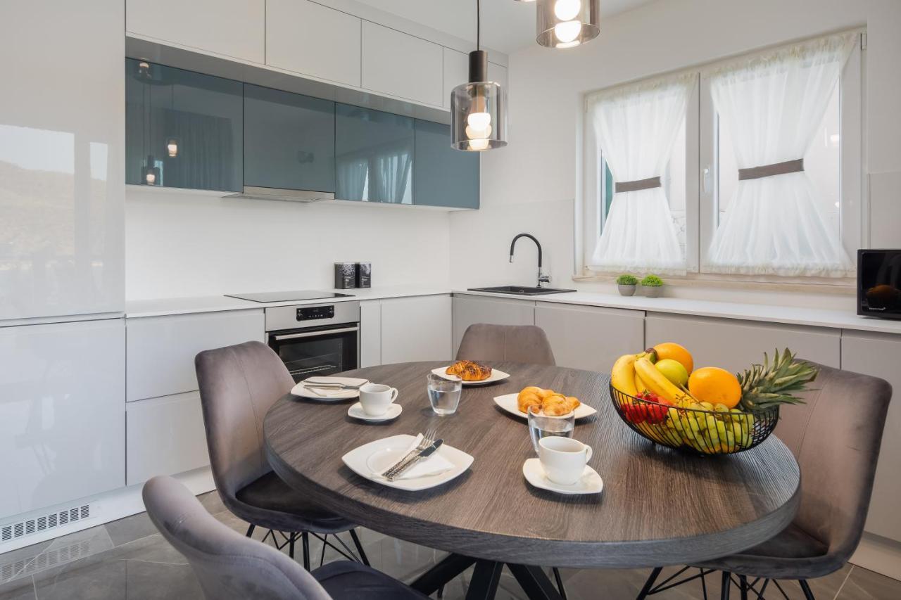 Apartments Villa Maracella مارينا المظهر الخارجي الصورة